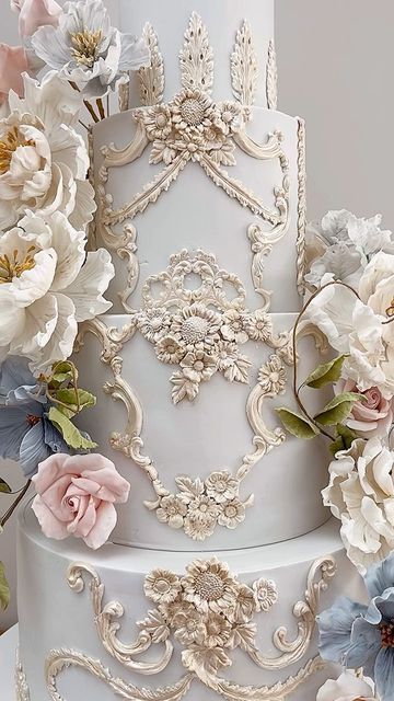 Bridgerton Theme, Victorian Wedding Themes, Peony Cake, Dream Wedding Decorations, Wedding Themes Fall, Amazing Wedding Cakes, Gorgeous Wedding Cake, Fairy Wedding, Cake Trends