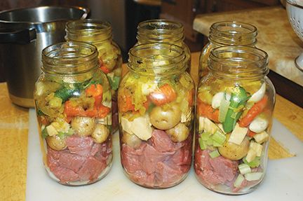 Canning game meat - Backwoods Home Magazine Pressure Canner Recipes, Canning Venison, Moose Meat, Canning Pressure Cooker, Canned Meats, Pressure Canning Recipes, Game Meat, Low Acid Recipes, Ground Venison