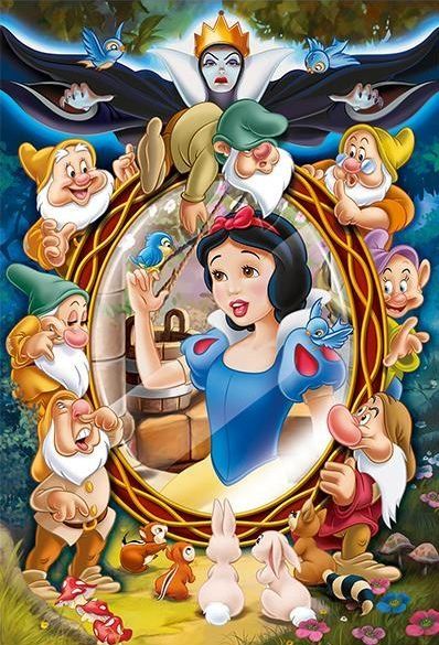 Snow White Tattoos, Snow White Art, Disney Poster, Snow White Seven Dwarfs, Sette Nani, Disney Princess Snow White, Snow White Disney, Disney Cartoon Characters, Images Disney