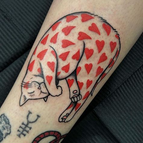 Love Themed Tattoos, Panther Tattoo Outline, Cat Heart Tattoo, Traditional Cat Tattoo, Cat Tats, Baby Angel Tattoo, Cow Tattoo, Food Tattoos, Tattoo Practice