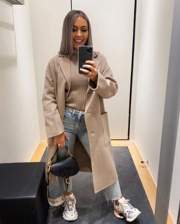 Balenciaga Track Outfit, Balenciaga Outfit, Track Outfits, Blazer Street Style, Branded Outfits, Beige Outfit, Balenciaga Track, Simply Chic, Casual Outfit Ideas