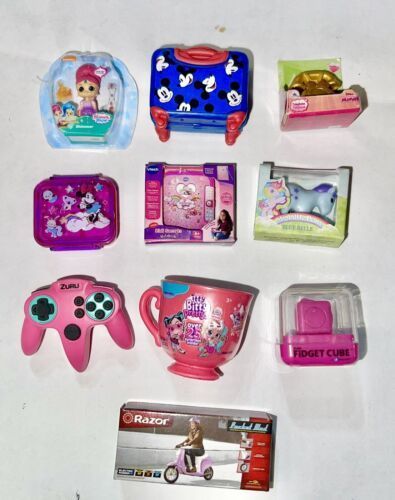 Zuru Mini Brands Disney lot and other mini toys. | #4626822335 Zuru Toys, Monster High School, Barbie Playsets, Locker Magnets, Toy Catalogs, Mini Toys, Tub Time, Unicorn Princess, Mini Brands