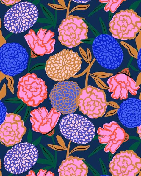 Tara Reed on Instagram: "I recently went to the Raleigh Arboretum with fellow surface designer @jasrese to take a bunch of reference photos. This is based off of that 💙 It was amazing catching up with another artist in person! What a wild idea 😂 . . . . . . . #surfacedesign #printandpattern #femaleartists #femaleillustrator #theydrawandgarden #raleigharboretum #floralillustration #botanicalart #surfacepatterndesign #floralwallpaper #inspiredbypetals #gardenlover" Tara Reed, Garden Lovers, Reference Photos, Floral Illustrations, Surface Pattern Design, Botanical Art, Repeating Patterns, Female Artists, Floral Wallpaper