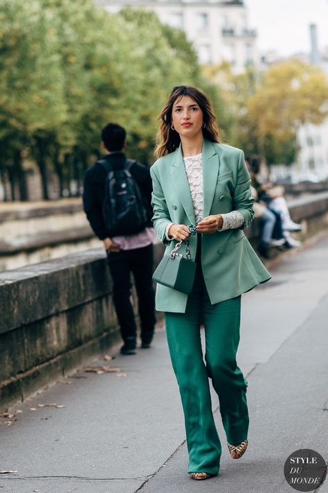 Jeanne Damas by STYLEDUMONDE Street Style Fashion Photography20180930_48A0195 Green Outfit Classy, Jeanne Damas Style, Outfit Classy, Street Style Blog, Jeanne Damas, Street Look, Green Outfit, Street Style Inspiration, Classy And Fabulous