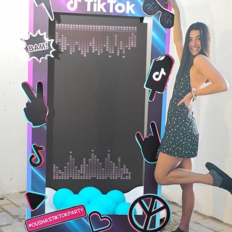 Tiktok Slideshow Pictures, Slideshow Pictures, Ariana Grande Birthday, Tiktok Party, Tiktok Slideshow, Social Media Party, Tiktok App, Frozen Party Decorations, Create Happiness