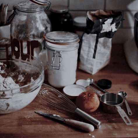 Baking Wallpaper, Baking Aesthetic, Baking Photography, Camorra Chronicles, Spring Baking, Messy Kitchen, Cookies Baking, Cora Reilly, Cooking Supplies