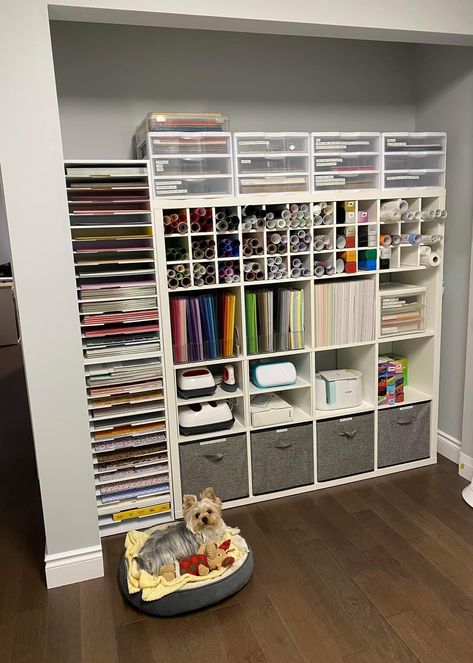 Craft Room Cube Storage Ideas, Craft Room Organization Table, Office Craft Room Combo Small Spaces, Art Closet, Cricut Storage, Office Craft Room Combo, Craft Room Organisation, Scrapbook Room Organization, Laundry Craft Rooms