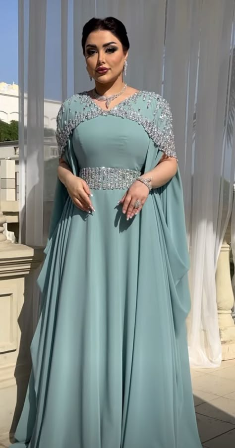 Maxi Design, Long Gown Design, Anarkali Dress Pattern, Pakistani Fancy Dresses, Fancy Dresses Long, Dress Tutorials, Indian Bridal Fashion, Woman Suit Fashion, Designer Party Wear Dresses