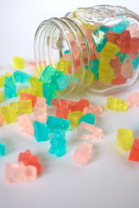 Gummy bears Aesthetic Gummies, Colorful Candy Photography, Candy Photoshoot, Candy Photography, Candy Pictures, Kawaii Cups, Photography Wallpapers, Cbd Gummies, Gummy Worms