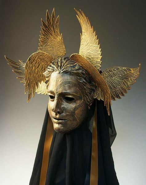 Golden Mask, Gold Mask, Masks Art, Pics Art, Fantasy Fashion, A Mask, Costume Design, Headdress, Character Design Inspiration