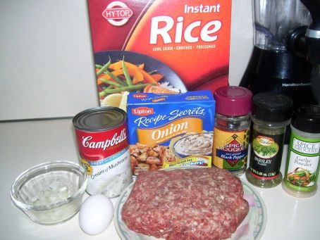 Porcupine Meatballs Recipe, Lipton Soup, Porcupine Meatballs, My Mother Taught Me, Meatballs And Rice, Lipton Onion Soup Mix, Minute Rice, Instant Rice, Beef And Rice