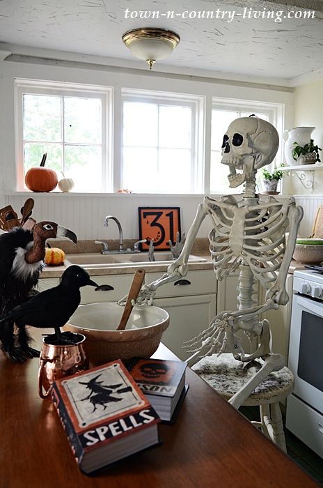 Halloween Skeleton Cooking Poison in the Kitchen Halloween Entryway, Decorating For Halloween, Spooky Halloween Decor, Halloween Kitchen Decor, Halloween Decor Ideas, Creepy Vintage, Creepy Halloween Decorations, Skeleton Decorations, Halloween Ii