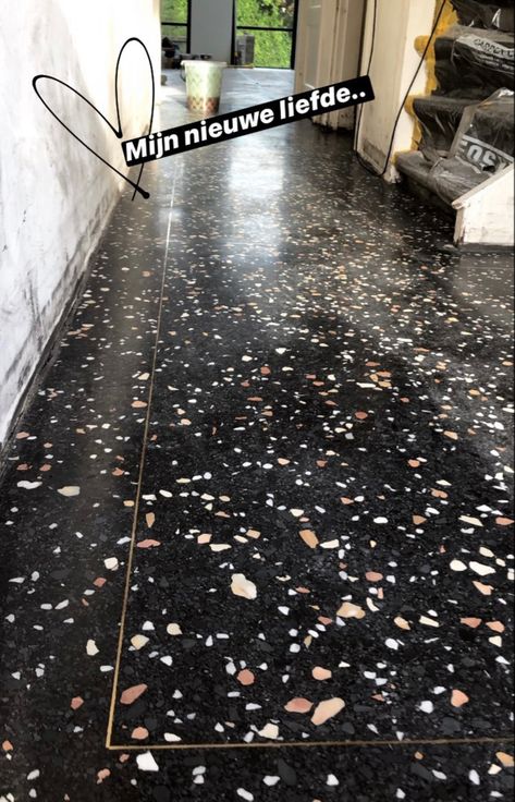 Terrazzo Entryway, Black Terrazzo Kitchen, Terazzo Floor Tiles, Terrazzo Kitchen Floor, Black Terrazzo Floor, Terrazzo Interior, Terrazo Flooring, Terrazzo Tile Floor, Terazzo Floor