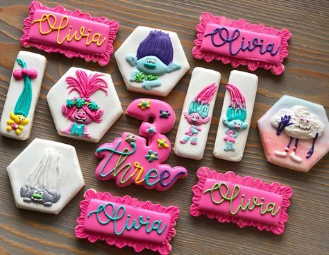 Trolls Birthday Party Cookies, Trolls Birthday Cookies, Trolls Cookies Decorated, Trolls Cookies, Super Bowl Cookies, Trolls Birthday Cake, Rock Birthday, Trolls Cake, Sofia Party