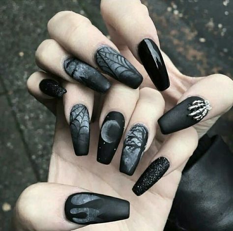 Gothic Nail Art, Nails Goth, Witch Nails, Witchy Nails, Gothic Nails, Black Nail Art, Goth Nails, Makijaż Smokey Eye, Winter Nail Art