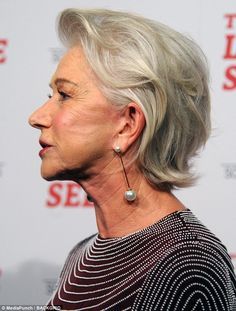 Hellen Mirren Hair, Helen Mirren Hair, Salon Hairstyles, Silver Haired Beauties, Gorgeous Gray Hair, Silver Grey Hair, Short Grey Hair, Mom Hairstyles, Helen Mirren