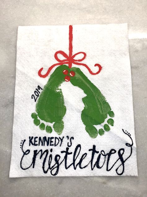 Mistletoe Craft, Mistletoes Footprint, Mistletoes Footprint Craft, Mistletoe Footprint, First Christmas Ideas, Baby Christmas Crafts, Christmas Baby Pictures, Săpunuri Handmade, Footprint Craft