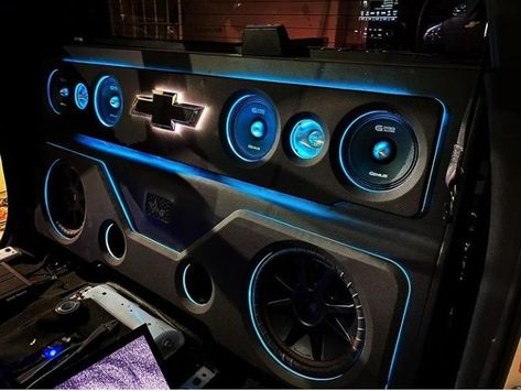 Truck Stereo Systems, Car Audio Ideas, Chevy Tahoe Interior, Truck Audio System, Truck Speakers, Truck Stereo, Custom Subwoofer Box, Truck Audio, Car Audio Fabrication