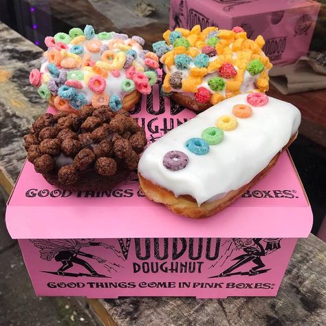 Voodoo Doughnut, Doughnut Shop, Bowl Of Cereal, Traffic Jam, Delicious Donuts, Raspberry Cheesecake, Drive Thru, Orlando Florida, Sweet Snacks