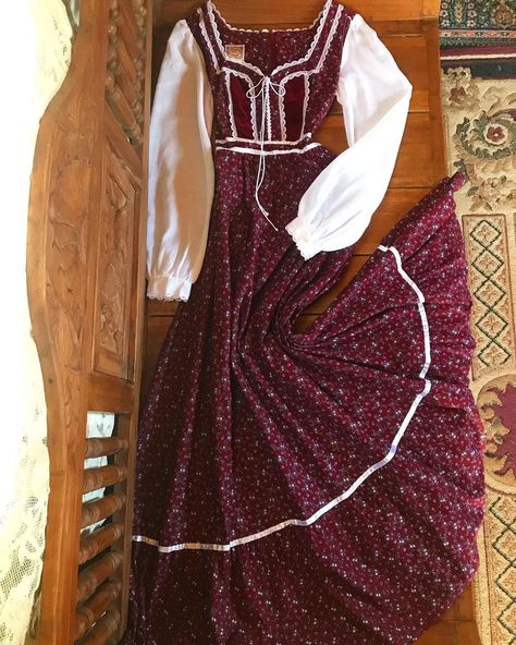 Gunnie Sax Dress, Gunne Sax Dress Vintage 70s, 80s Inspired Outfits, 70s Prairie Dress, Vintage Gunne Sax Dress, Prairie Dresses, Cottagecore Dresses, Sax Dress, 60s And 70s Fashion