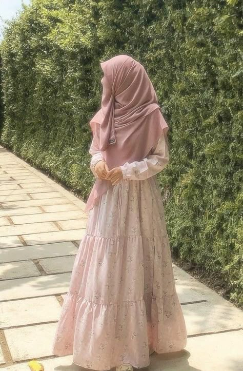 Cute Abaya, Muslim Girl Outfits, Modest Outfits Muslim, Muslimah Fashion Casual, Outfits Muslim, Fesyen Islam, Muslimah Outfit, Niqab Fashion, Muslim Outfits Casual