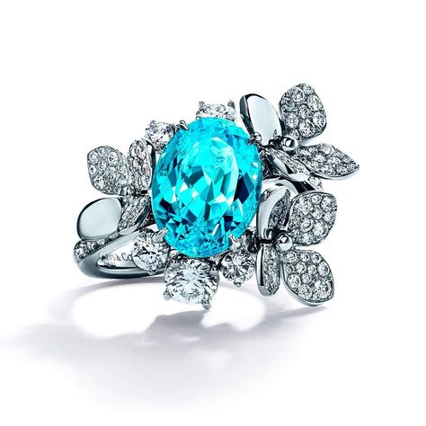 Paraiba Tourmaline Ring, Bonnet Crochet, Paraiba Tourmaline, Best Engagement Rings, Tiffany Jewelry, Tourmaline Jewelry, Antique Engagement Rings, Tourmaline Ring, Jewelry Photography