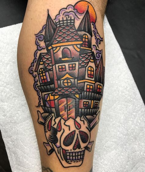 haunted house House Tattoo Design, House Tattoo Ideas, Traditional Tattoo Halloween, Pumpkin Tattoos, House Tattoos, Haunted House Tattoo, Flash Sheet Ideas, Cute Halloween Tattoos, Burning Building