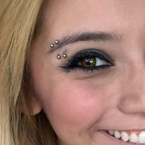 7 Celebrity Eyebrow Piercings | Steal Her Style Eyebrow Piercing Double, Barbell Tattoo, Double Eyebrow Piercing, Dream Piercings, Celebrity Eyebrows, Eyebrow Piercings, Eyebrow Piercing Jewelry, Piercings Jewelry, Piercing Inspo