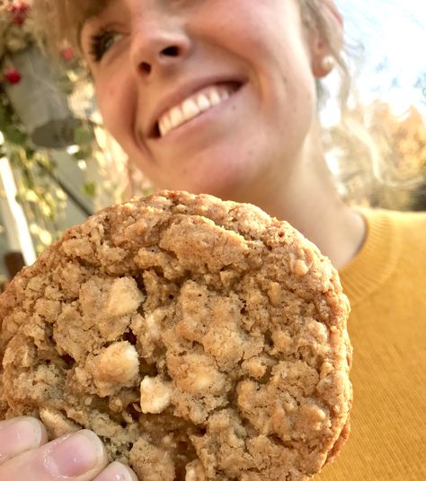 White Chocolate Oatmeal Cookies, White Chocolate Oatmeal, Cinnamon Oatmeal Cookies, Honey Granola, Chocolate Oatmeal Cookies, Cinnamon Oatmeal, White Chocolate Cookies, White Chocolate Chip Cookies, Cinnamon Cookies