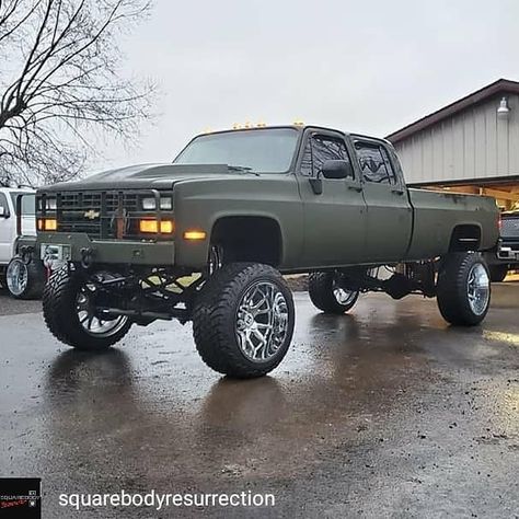 Crew Cab Square Body Chevy, Square Body Chevy, 87 Chevy Truck, Chevy 4x4, Chevy Diesel Trucks, Trucks Lifted Diesel, Dream Trucks, Mud Trucks, C10 Chevy Truck