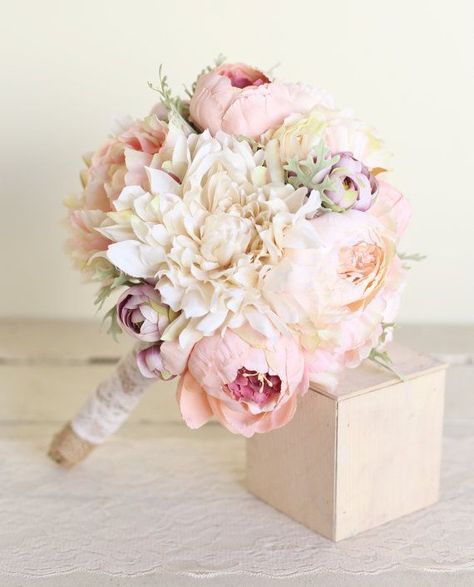 Silk Bridal Bouquet, Bridal Bouquet Pink, Prom Flowers, Dusty Miller, Rustic Chic Wedding, Bride Bouquets, Bridal Flowers, Beautiful Bouquet, Wedding Planners