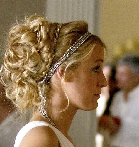 Serena Van Der Woodsen Jewelry, Serena Van Der Woodsen Hairstyles, Serena Hairstyle, Serena Van Der Woodsen Hair, Weekly Hairstyles, Serena Style, Grecian Hairstyles, Blake Lively Hair, Aesthetic Hairstyle