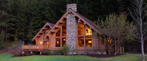 This Hidden Resort In Montana Is The Perfect Place To Get Away Coolest Hotels, Ranch Montana, Mountain Lodges, Loft Style Apartment, Luxury Ranch, Couples Resorts, Dude Ranch, Hotels Around The World, Luxury Boutique Hotel