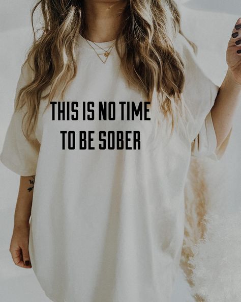 Mood Designer Tshirt Outfit, Diy Cricut Shirts, Simple Shirt Designs, Popular T Shirt Designs, Tshirts Design Ideas, Cricut Tshirt Ideas, Popular Shirt Designs, Fun Shirt Ideas, Clothes With Quotes