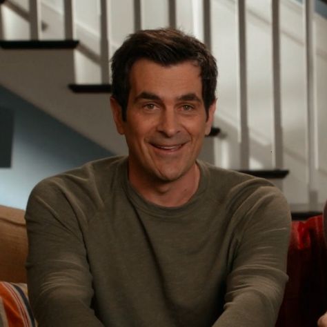 phil Clive Bixby, Modern Family Phil, Ty Burrell, Phil Dunphy, Sea Glass Crafts, Comfort Characters, Hot Actors, Iconic Movies, Character Aesthetic