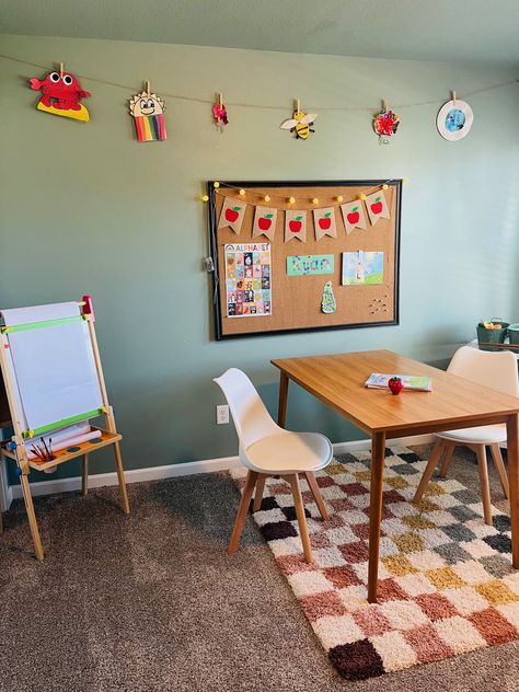 Starting our homeschool journey this Fall and putting the final touches on our classroom. Kindergarten Homeschool Classroom Setup, Homeschool Room Ideas Classroom Setup, Homeschool Classroom Setup, Homeschool Room Ideas, Homework Room, Home Classroom, Learning Stations, Homeschool Room, Homeschool Classroom