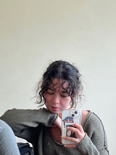 Frizzy Curtain Bangs, Naturally Wavy Bangs, Light Bangs Curly Hair, Light Curly Bangs, Whispy Curly Bangs, Wavy Wispy Bangs, Mid Length Curly Hair With Bangs, Wispy Wavy Bangs, Wavy Hair Wispy Bangs