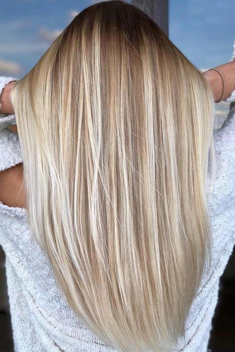 Platinum Blonde Hair Color Ideas Still Trending for 2022 - Love Hairstyles Platinum Blonde Highlights, Platinum Blonde Hair Color, Blonde Hair Inspiration, Blonde Hair Shades, Blonde Hair Looks, Blonde Hair With Highlights, Hair Shades, Brown Blonde Hair, Platinum Blonde Hair