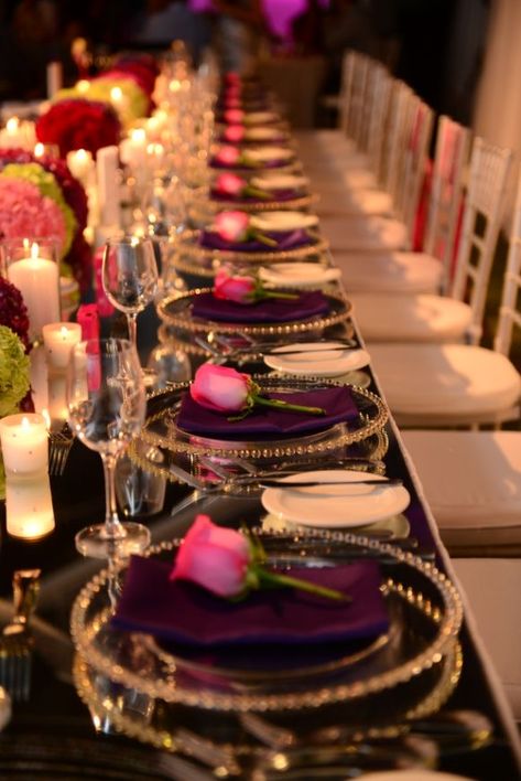 Wedding Table Settings Purple, Tafel Decor, Beautiful Table Settings, Long Table, Wedding Table Settings, Birthday Dinners, Elegant Table, Party Table, Beautiful Table