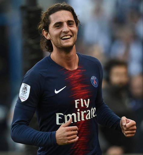 Juventus have identified Adrien Rabiot as an alternative with both players available for free in the summer Adrien Rabiot, Aaron Ramsey, Andrea Pirlo, 2022 Fifa World Cup, Paris Saint-germain, Under Pressure, Fifa World Cup, Juventus, Football Players