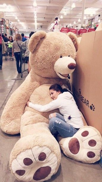 Big Teddy Bear on Pinterest | Giant Stuffed Animals, Boyds Bears ... Huge Teddy Bears, Giant Stuffed Animals, Large Teddy Bear, Teddy Girl, Big Teddy Bear, Foto Disney, Big Teddy, Giant Teddy Bear, Giant Teddy