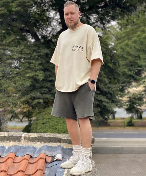 Yeezy 500 Blush Outfit, Yeezy 500 Outfit, Yeezy 500 Blush, Shoe Outfits, Blush Outfit, Yeezy Outfit, Summer Europe, Jogging Shorts, Yeezy 500