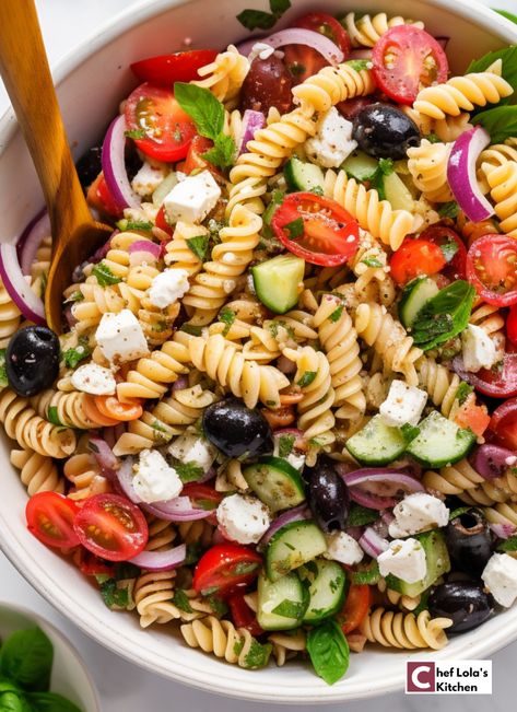 Pasta salad Quick And Easy Pasta Salad, Easy Tuna Casserole, Homemade Pasta Salad, Tuna Casserole Recipes, Frozen Pasta, Pasta Types, Pasta Salad Dressing, Creamy Mushroom Pasta, Easy Pasta Salad Recipe