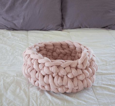 32 Crochet Cat Bed Patterns Jumbo Yarn Crochet, Diy Crochet Cat Bed, Cat Cave Crochet Pattern, Cat Bed Crochet, Yarn Cat, Cat Bed Pattern, Crochet Cat Bed, Cat Castle, Finger Crochet