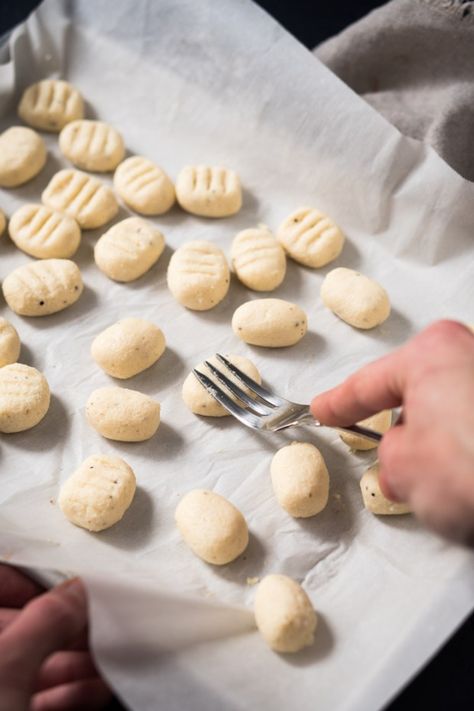 Gluten Free, Grain Free & Keto Ricotta Gnocchi ☁️ Pillowy-soft! #keto #ketodinner #glutenfree #grainfree Mediterranean Yogurt, Cocoa Puffs Cereal, Keto Noodles, Ancestral Nutrition, Gluten Free Gnocchi, Banting Recipes, Ricotta Gnocchi, Vegan Keto Recipes, Cocoa Puffs