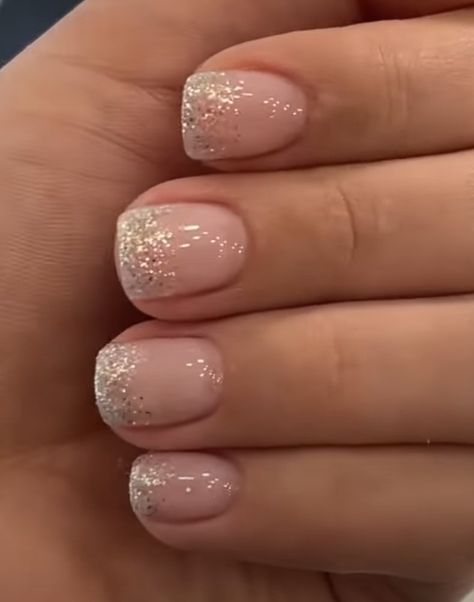 Natural Nail With Sparkle, Gel French Manicure Designs Sparkle, Glitter Tip Gel Nails, Nye Nails 2023 Short, Short Sparkly French Nails, Nude Glitter Tip Nails, Short Glitter Nails Natural, Short Sparkle Acrylic Nails, Short Nails Ombre Glitter