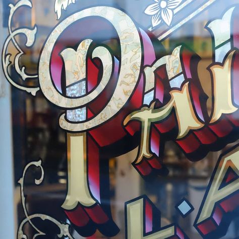 Gold Leaf Signage, Painted Lady Tattoo, Tattoos Illustration, Tattoo Studio Interior, Paul Banks, Lady Tattoo, Acid Etched Glass, Abstract Ideas, Tattoo Signs