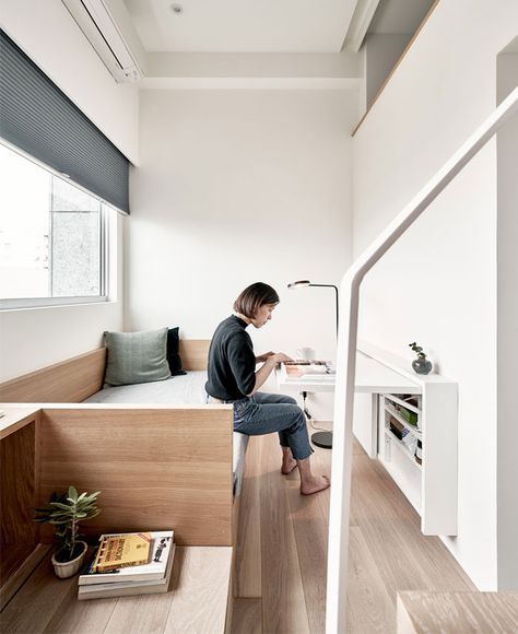 Micro Apartment with Space-Saving Furniture by A Little Design - InteriorZine Micro Apartment, Deco Studio, Decor Studio, Tiny Apartments, 아파트 인테리어, Tiny Spaces, Tiny Apartment, Tiny Bedroom, Space Saving Furniture