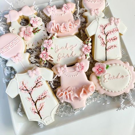 Cherry Blossom Baby Shower Theme, Cherry Blossom Baby Shower Ideas, Cherry Blossom Theme, Blossom Cookies, Delicious Cookies, Pretty Cookies, Fall Cookies, Beautiful Cookies