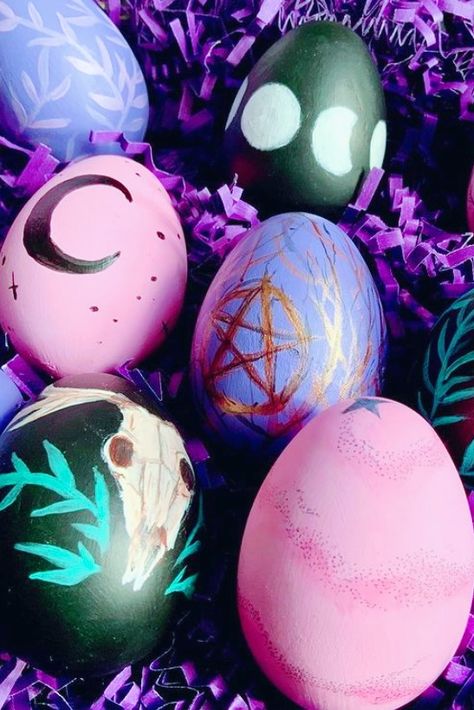 Pagan Egg Decorating, Gothic Easter Wallpaper, Spring Equinox Decor, Witch Spring Aesthetic, Goth Easter Eggs, Ostara Painting, Ostara Egg Design, Ostara Aesthetic Wallpaper, Easter Pagan Holiday